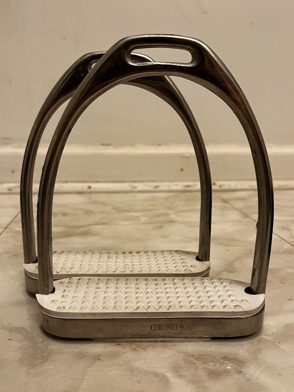Coronet Stainless Steel English Fillis Stirrup Irons with new White Pads